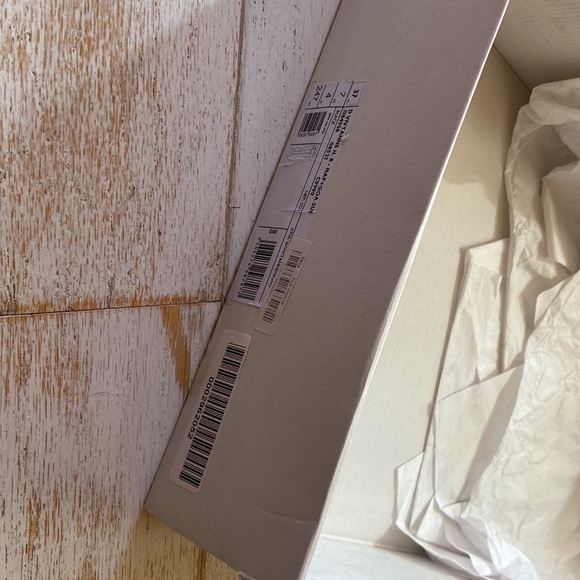 Geox Viviyanne beautiful black leather boot women’s size 37 European / 7 US boot - Picture 4 of 6